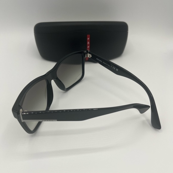 NWT Women’s Prada Sunglasses - Picture 2 of 4